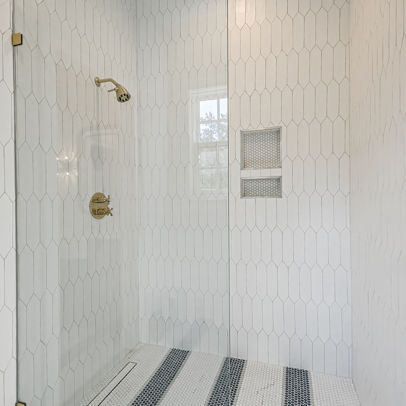 No-See Shower NICHE [Luxe] 12x12