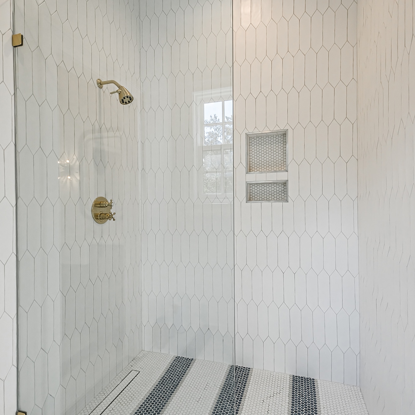 Cut tile hot sale round shape